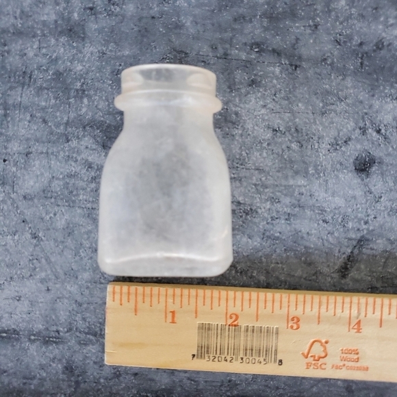 2 Piece Vintage Bottle Bundle - Picture 8 of 11